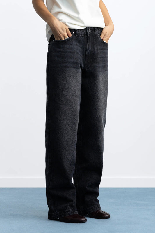 Basic Straight Jeans Black
